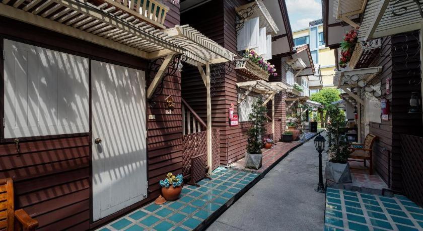 Resort Bangphlat Bangkok Kültér fotó