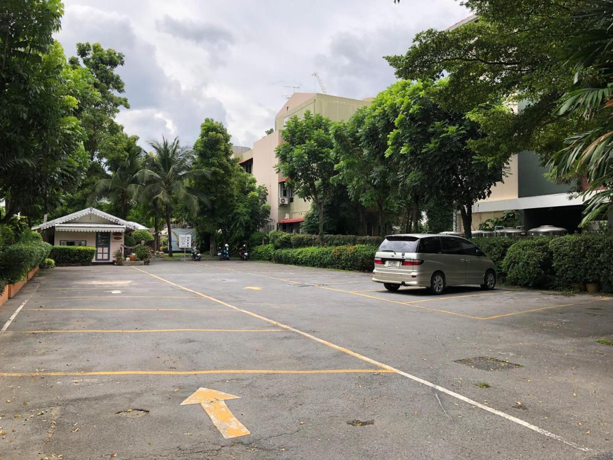 Resort Bangphlat Bangkok Kültér fotó